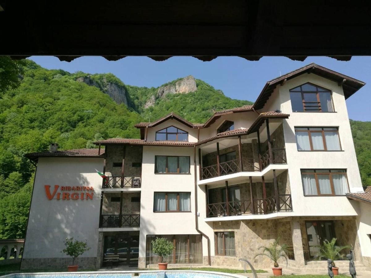 Отель Family Hotel Virgin Рибарица-4